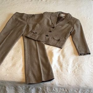 Worthington Pant/Blazer Suit. Brown/Cream -4 (ECU)